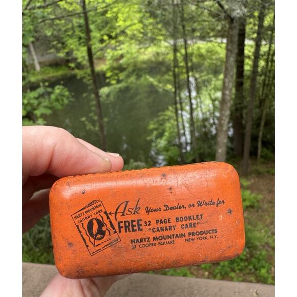 Vtg 1950’s Hartz Mountain Bird Foods Advertising Metal Bird Cage & Accessories ￼ - Picture 2 of 16